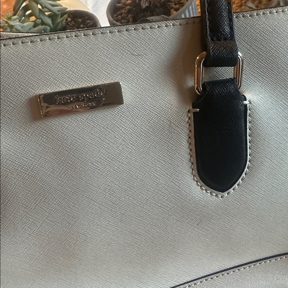 Kate Spade White Nude and Black Tote - Picture 3 of 7